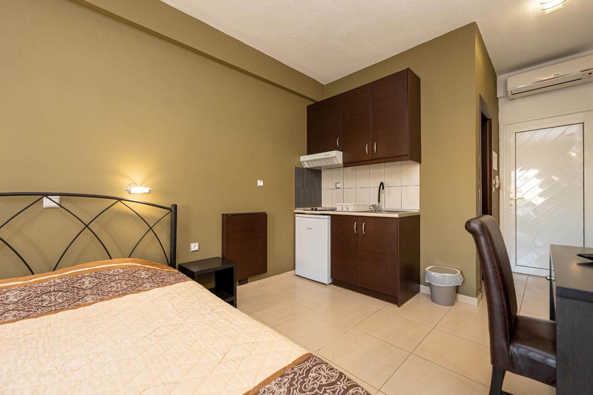 Apartment Vicky Paralia Dionisiou
